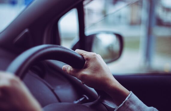 車内の臭いが気になる！車内の臭いを消したいなどはトータルカーサポート煌におまかせ