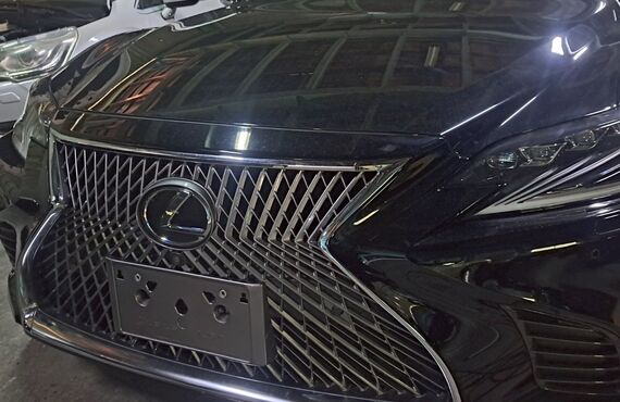【レクサスLS500事例】タバコのヤニ臭を徹底除去｜大阪のトータルカーサポート煌が解決！