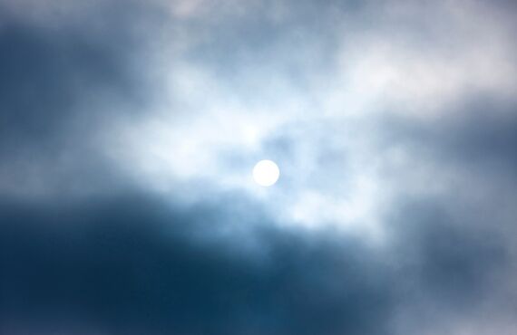 【大阪・南河内】車の磨きならトータルカーサポート煌｜ボディの輝き復活！外装美観をプロの技で再生