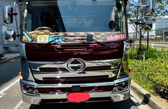 「ピカピカの輝き、その場で復活！南大阪の出張洗車サービスで、トラックも即日ショールーム級に」　煌